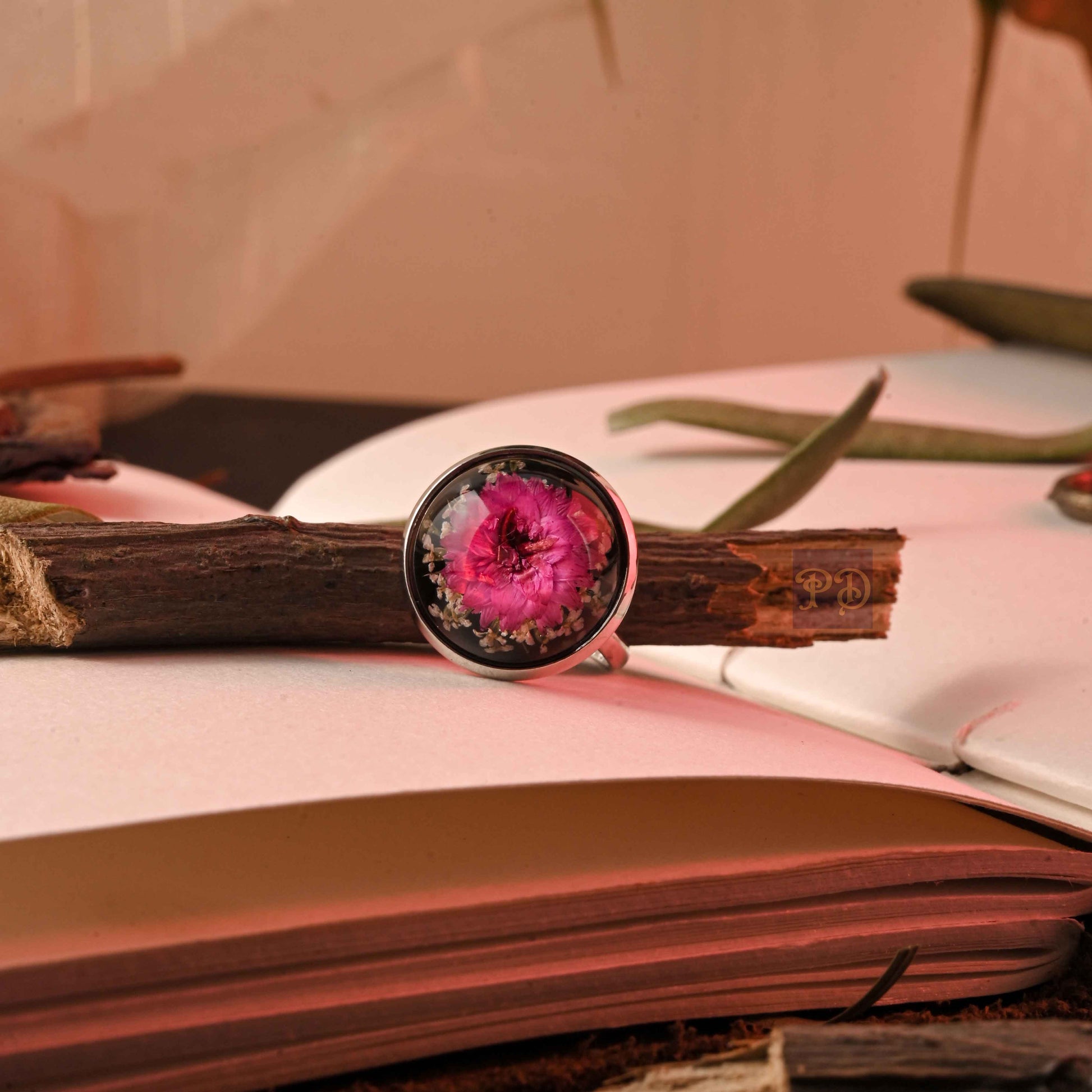Rosy Stardust Ring - Silver