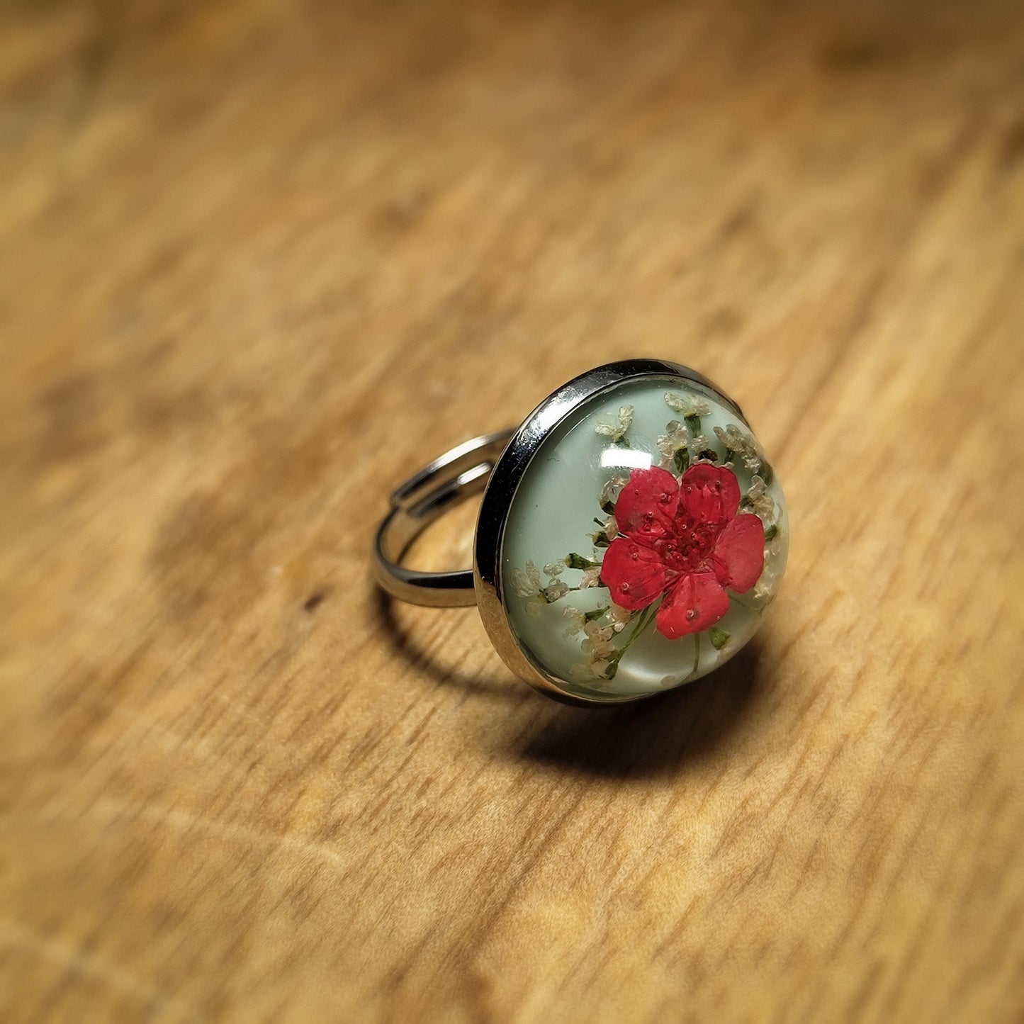 Whimsical Bloom Band: Rosy Cinquefoil and Lace Flower in Resin