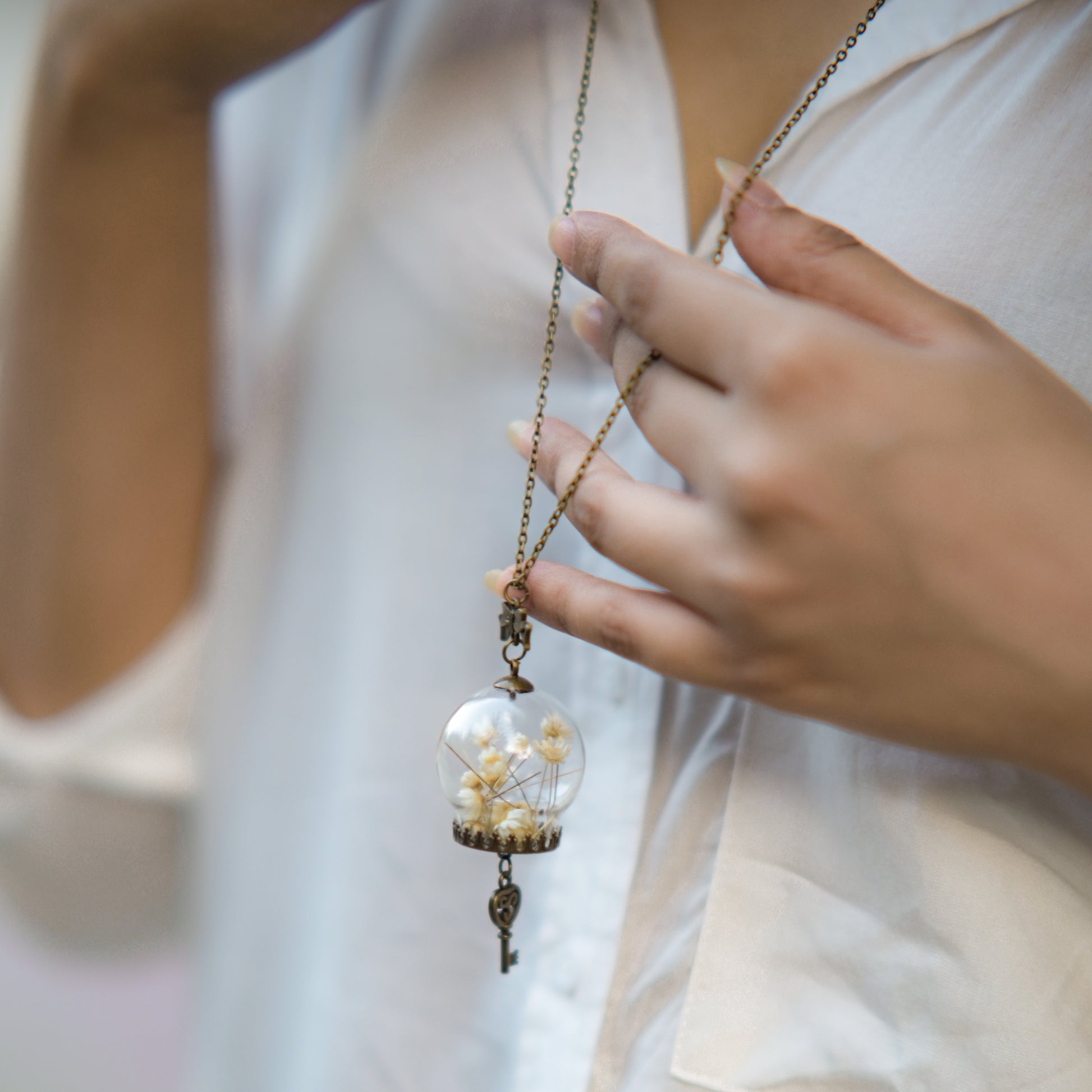 Daisy Glass Bauble Necklace