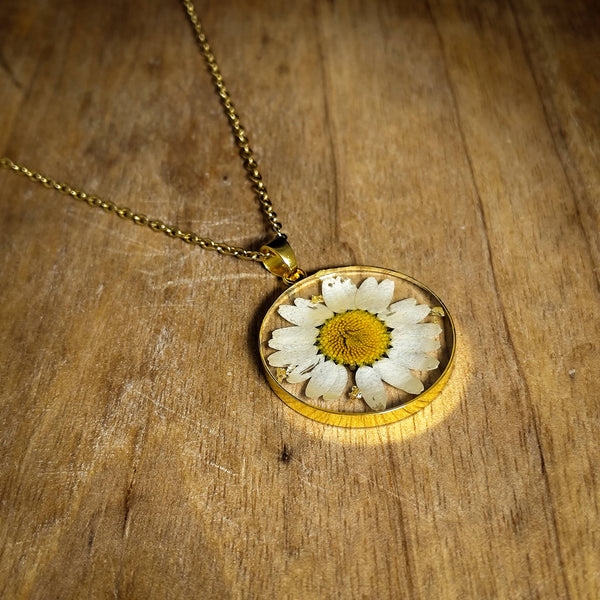 Our Daisy flower necklace | Flowrette
